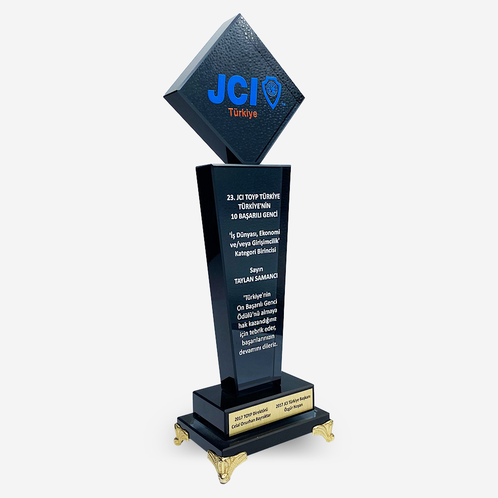 2017 - JCI Girişimcilik Ödülleri - Türkiye'nin En Başarılı 10 Genci - Taylan Samancı